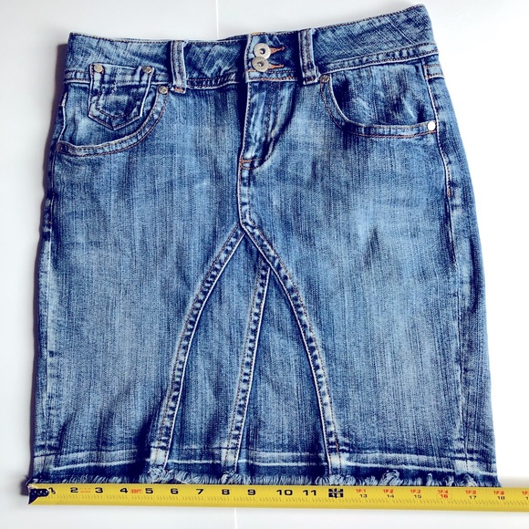 YOUNIQUE Distressed Skirt Denim Size 5 Blue Junior - Picture 9 of 13